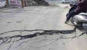 Sinking Joshimath: Admin sounds alert, asks residents to move to relief centres