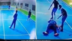 Indian-origin man dies after collapsing on badminton court in middle of game [WATCH]