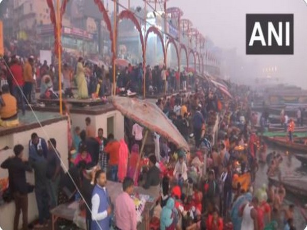 Makar Sankranti: Devotees take holy dip in Ganga in Varanasi