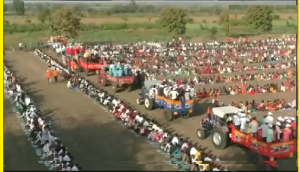 Swami Vivekananda Jayanti: Over 500 quintals of Mahaprasad distributed among 2 lakh devotees in Maharashtra [WATCH]