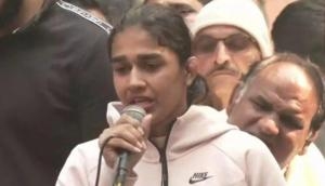 Babita Phogat meets protesting wrestlers in Delhi with 'message from Centre'