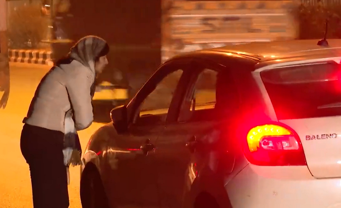 Delhi women's panel chief Swati Maliwal confronts 'drunk car driver' [WATCH]