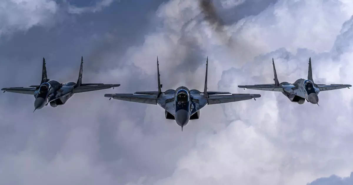 Republic Day 2023: At IAF’s show of strength, Rafale, Sukhoi, Apache jets fly past Kartavya Path [WATCH]