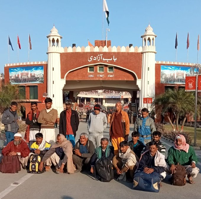India repatriates 17 Pakistani nationals via Attari-Wagah border