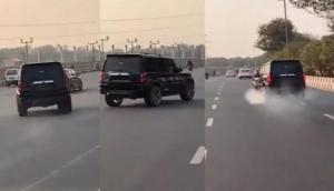Viral Video: Driver performs dangerous stunts for Instagram reel on Noida Expressway