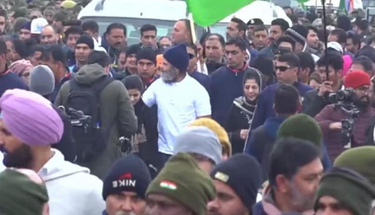 Mehbooba Mufti joins Bharat Jodo Yatra as it resumes from J-K's Awantipora