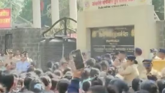Fire Brigade Recruitment: Women candidates clash with police in Mumbai [WATCH]