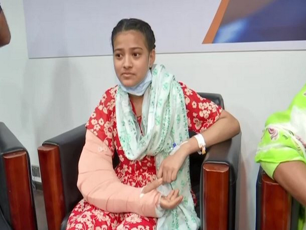 Mumbai: 18 year old girl receives unilateral hand transplant, first of its kind in India, claims hospital