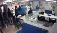 Gujarat: Watch bank employee brutally thrashed by customer