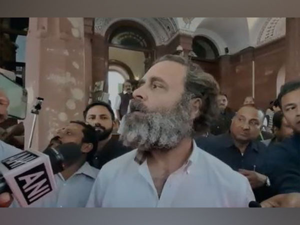 It's clear Modi govt is protecting Adani : Rahul Gandhi