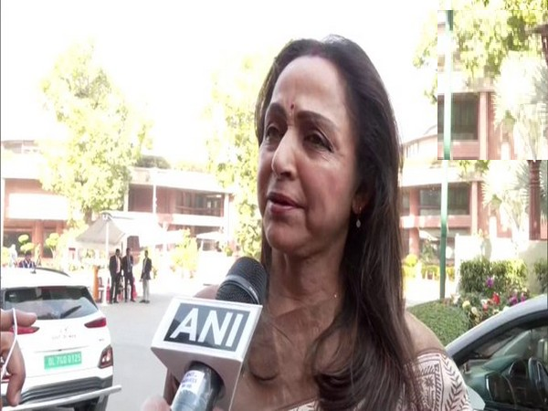 ‘Should control tongue..’ Hema Malini schools Mahua Mitra for offensive language in LS