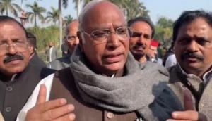 Mallikarjun Kharge calls Pawan Khera's arrest as 'Hitlershahi'