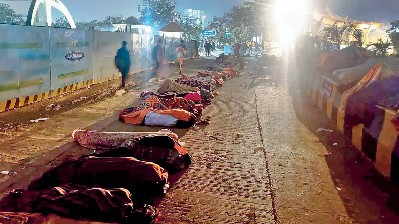Mumbai Police Recruitment: Candidates sleep on footpaths, defecate in open 