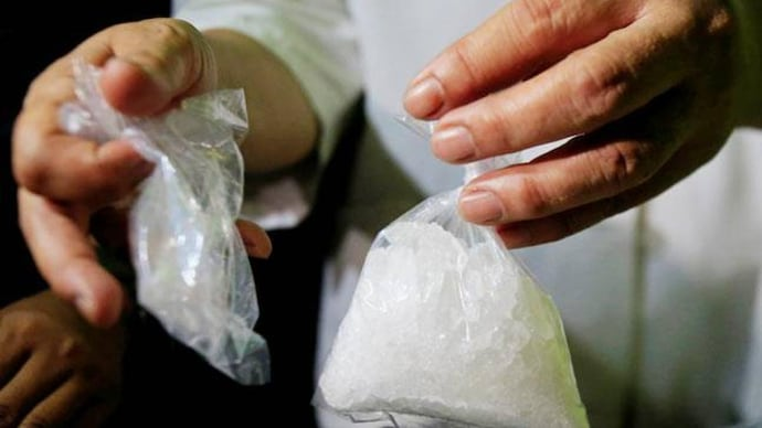 Couple arrested for selling drugs in Mumbai’s high profile area