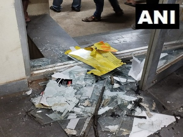 Students injured in clash between ABVP, SFI in Hyderabad University
