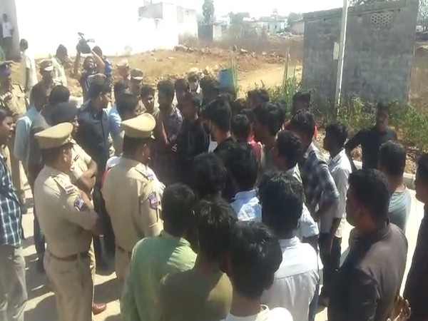 Hyderabad: Man kills friend for texting girlfriend, surrenders at police station