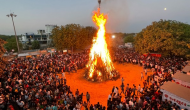 MP: Holkar Royal family performs Holika Dahan at Rajwada in Indore