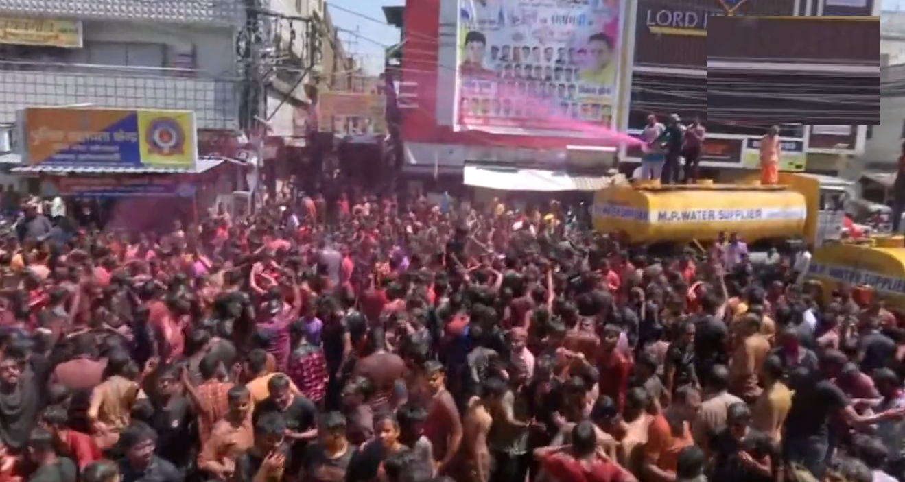 Watch: People celebrate Rang Panchami in Bhopal