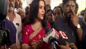 Mumbai: Amruta Fadnavis files FIR against woman designer, alleges threat, Rs 1 crore bribe bid
