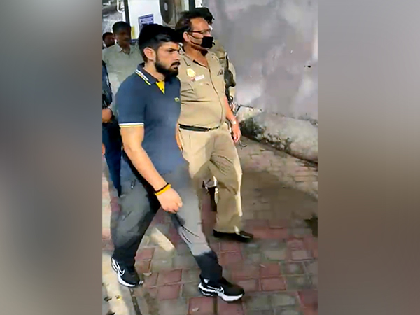 Bhatinda: Minor girls run away from home to meet jailed gangster Lawrence Bishnoi