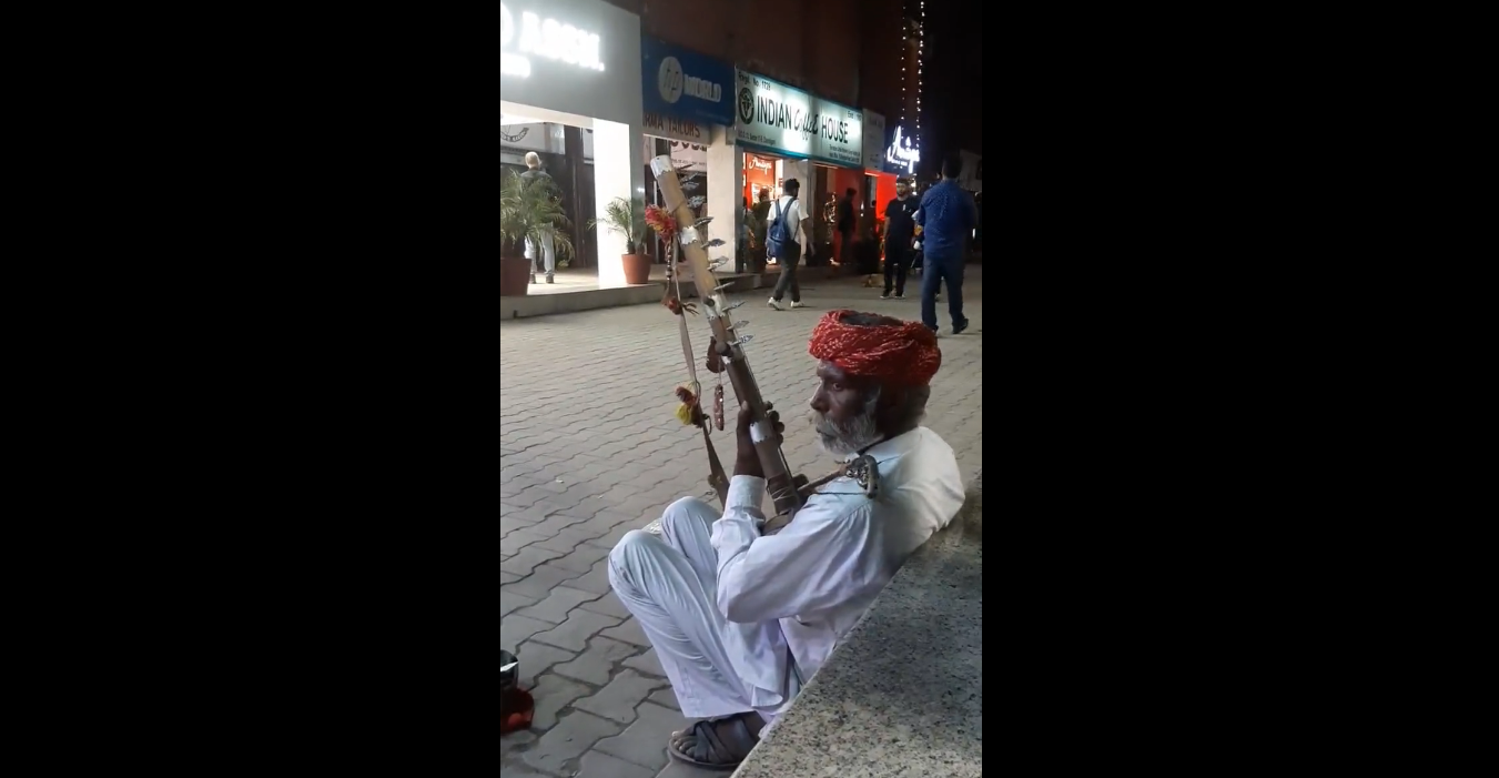 Viral Video: Rajasthani folk artist plays Sidhu Moose Wala’s ‘295’ in Chandigarh