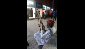 Viral Video: Rajasthani folk artist plays Sidhu Moose Wala’s ‘295’ in Chandigarh