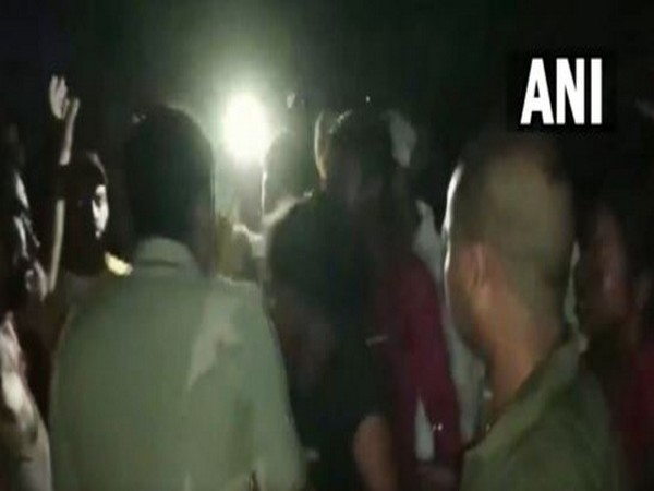 Watch: Mob attacks police personnel in Bihar's Naugachia alleging assault on woman, child