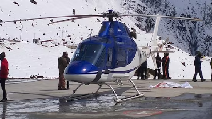 Government official dies while taking selfie outside helicopter in Kedarnath