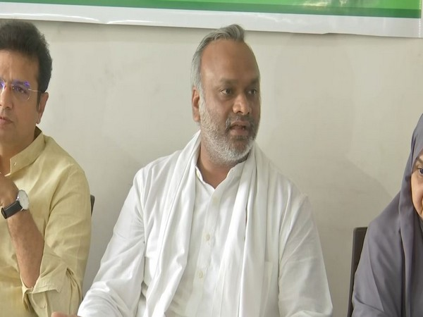 After snake jibe by Kharge, son calls PM Modi ‘Nalayak Beta’