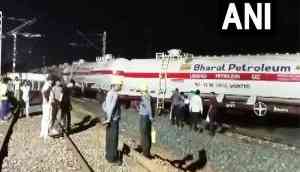 Madhya Pradesh: Two wagons of goods train carrying LPG derail in Jabalpur