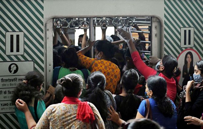Girl molested on moving local train in Mumbai