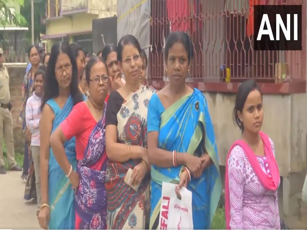 WB Panchayat Elections: Re-polling underway in 697 booths in 5 districts