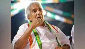 Former Kerala CM Oommen Chandy passes away 