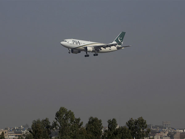 Pakistan: Federal Board of Revenue freezes country's main airline accounts