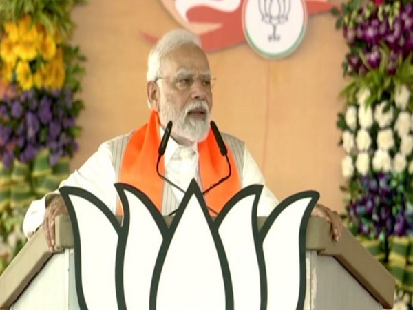 'Congress can't digest development work in India': PM Modi 