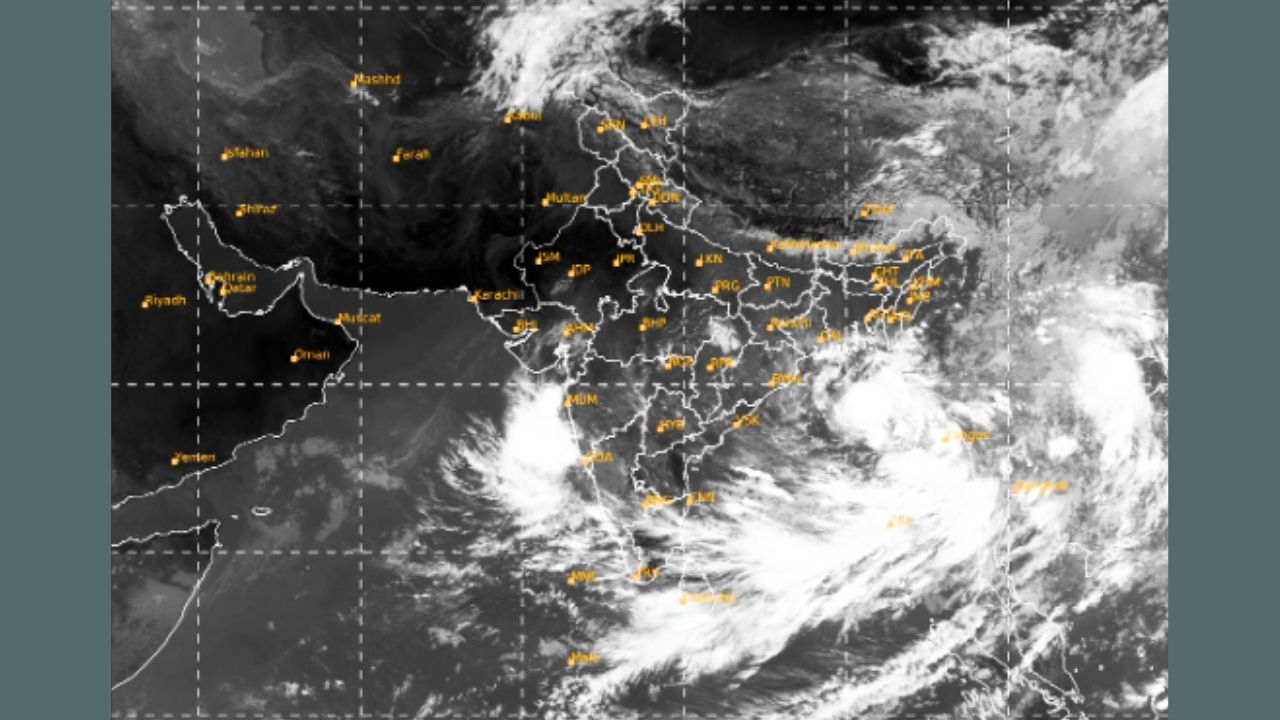IMD predicts heavy rains for Mumbai, Ratnagiri; issues alert