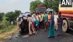 Tamil Nadu: Five killed as truck collides with car 