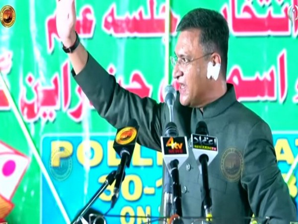 Telangana: AIMIM leader Akbaruddin Owaisi threatens police inspector