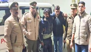 Uttar Pradesh: Noida police apprehend three mobile thieves after shootout