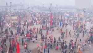Magh Purnima: Devotees take holy dip at Sangam