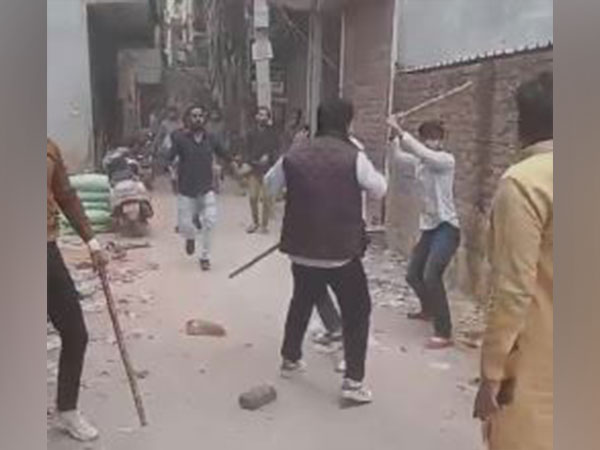 Road rage leads to cross-firing in Delhi