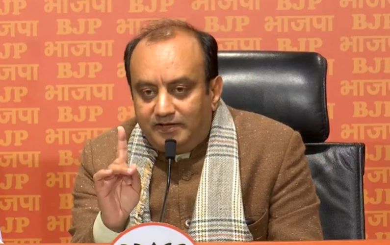 Sudhanshu Trivedi on Charan Das Mahant's alleged remarks against PM Modi