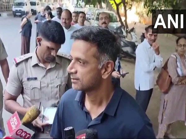 Lok Sabha 2024 Polls: Rahul Dravid, Anil Kumble cast vote in Bengaluru