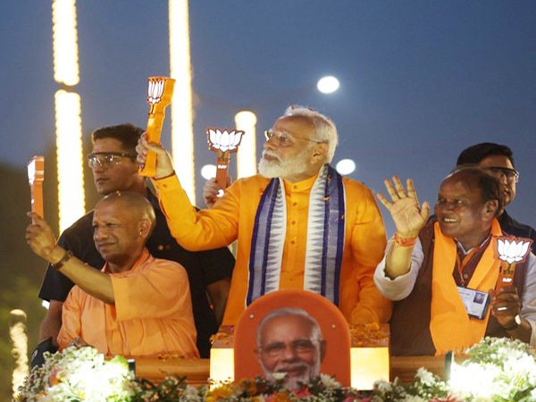 'Abki Baar 400 Paar' echoes as massive crowd gathers at Modi-Yogi's roadshow in UP's Bareilly