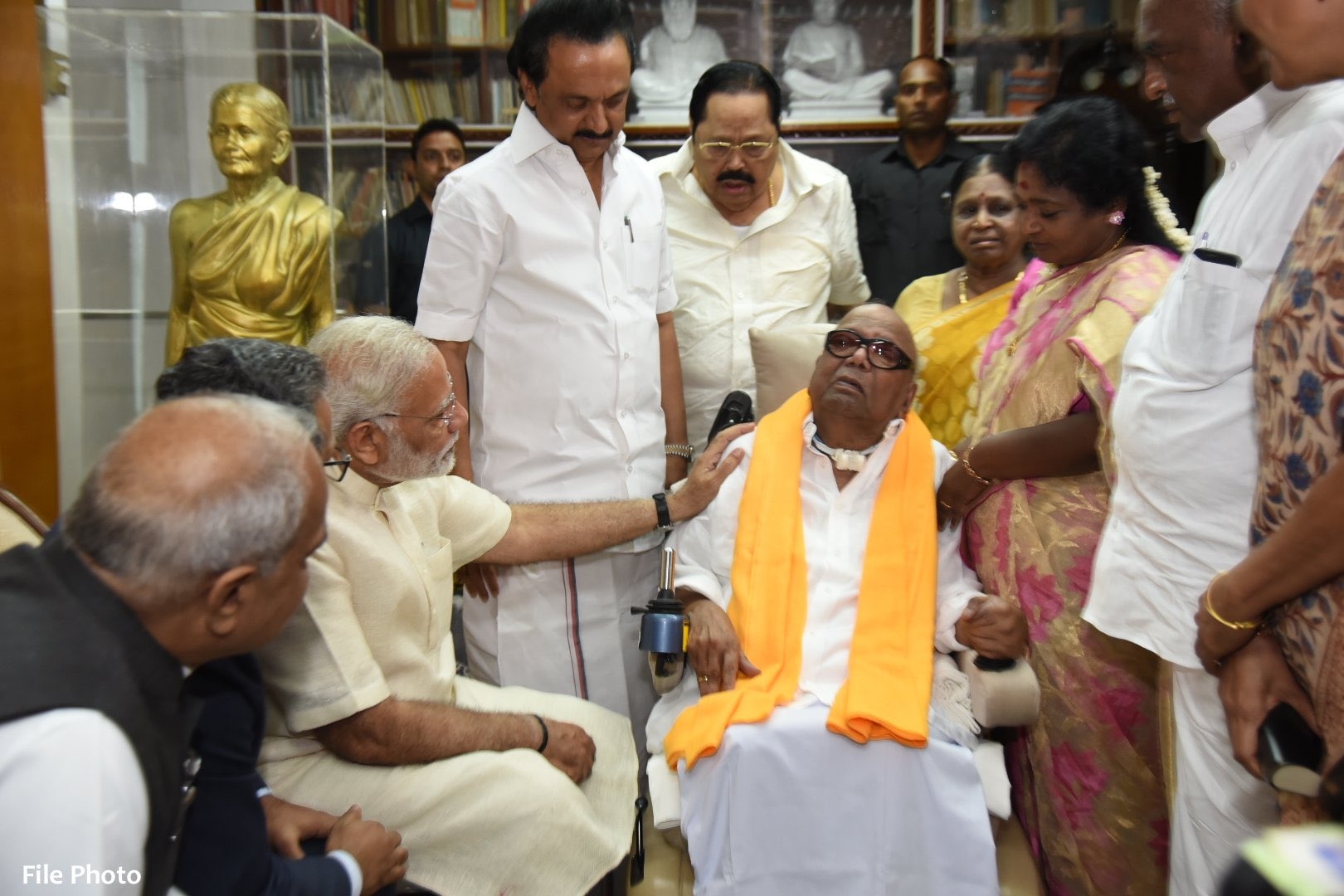 PM Modi pays tribute to M Karunanidhi on his 100th birth anniversary