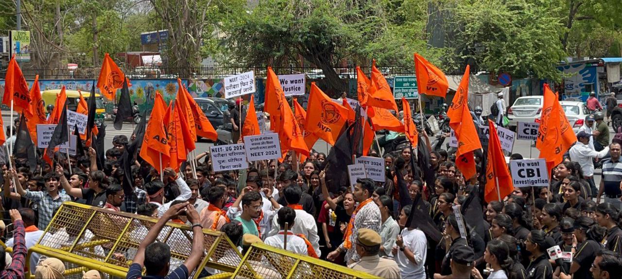 Protest against NEET Results: Students Demand CBI Probe and Re-Examination