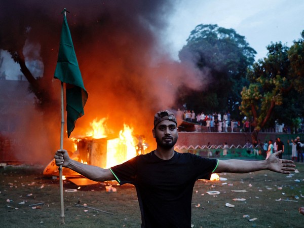 Bangladesh: Miscreants Torch Six Police Stations in Chittagong