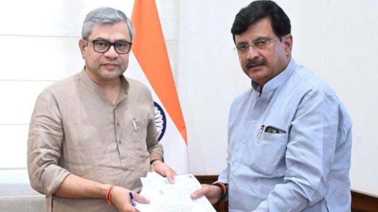 Satna: MP Meets Union Railway Minister, Demands Railway Facilities
