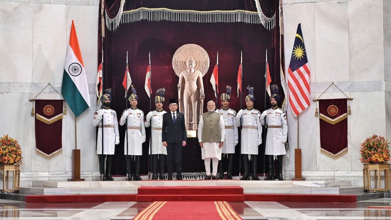 PM Modi receives Malaysia counterpart Anwar Ibrahim in a ceremonial welcome at Rashtrapati Bhavan