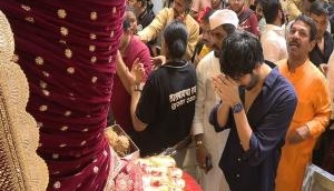 'Modak Party' begins: Kartik Aaryan marks Ganesh Chaturthi, seeks blessings at Lalbaugcha Raja